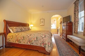 Compass Rose Inn