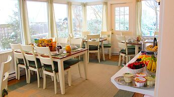 Clark Currier Inn
