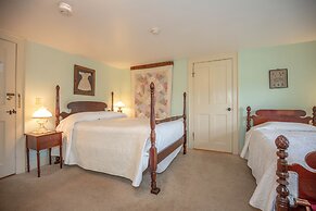 Clark Currier Inn