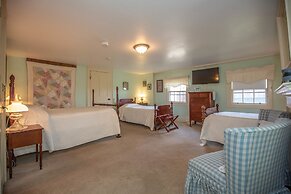 Clark Currier Inn