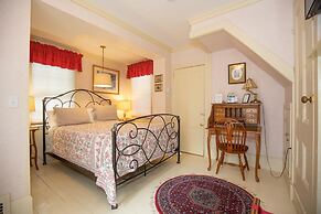 Clark Currier Inn