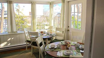 Clark Currier Inn