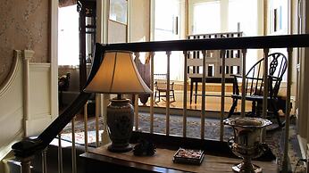 Clark Currier Inn