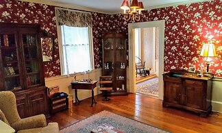 Clark Currier Inn