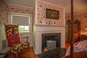 Clark Currier Inn