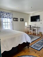 Clark Currier Inn
