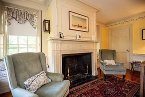 Clark Currier Inn