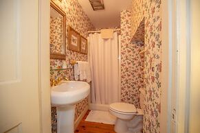 Clark Currier Inn