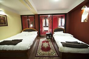 Siddhi Home & Restaurant