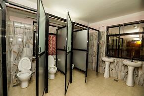 Famous House Kathmandu - Hostel