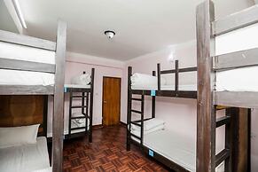 Famous House Kathmandu - Hostel