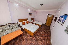 Famous House Kathmandu - Hostel