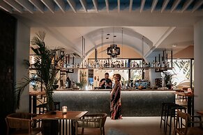 Sentido More Meni Residence