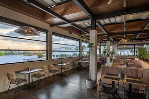 Sentido More Meni Residence