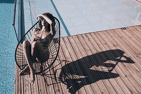 Sentido More Meni Residence