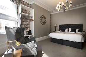 The Clerk & Well Pub & Rooms