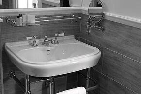 The Clerk & Well Pub & Rooms