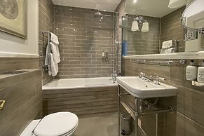 The Clerk & Well Pub & Rooms