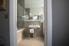 The Clerk & Well Pub & Rooms