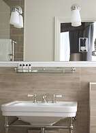 The Clerk & Well Pub & Rooms