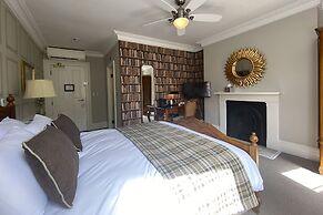 The Clerk & Well Pub & Rooms