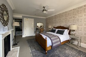 The Clerk & Well Pub & Rooms