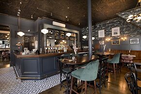 The Clerk & Well Pub & Rooms