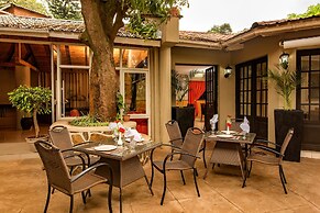 Serendib Suites & Conference Center