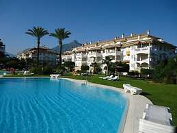 Serinamar - Los Naranjos de Marbella