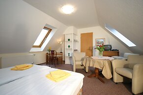 Hotel Pension garni Schwalbenhof