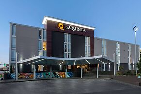 La Quinta Inn & Suites by Wyndham Tulsa Downtown/Route 66