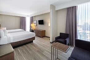 La Quinta Inn & Suites by Wyndham Tulsa Downtown/Route 66