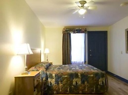 Parkland Village Inn