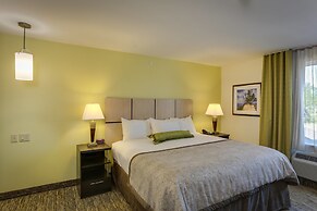 Candlewood Suites College Station At University by IHG