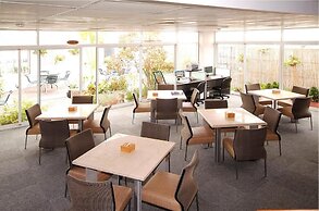 Cambridge Yang Kang Hotel