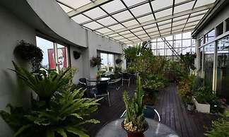 Cambridge Yang Kang Hotel