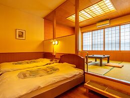 Yufuin Yawaraginosato Yadoya