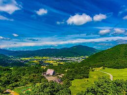 Yufuin Yawaraginosato Yadoya