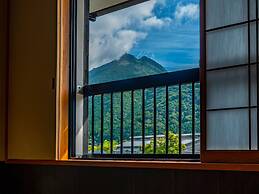 Yufuin Yawaraginosato Yadoya