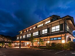 Yufuin Yawaraginosato Yadoya