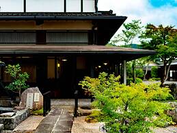 Yufuin Yawaraginosato Yadoya