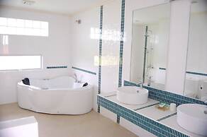 Sherwood Bay Resort & Aqua Sports