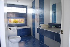 Sherwood Bay Resort & Aqua Sports