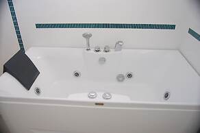 Sherwood Bay Resort & Aqua Sports