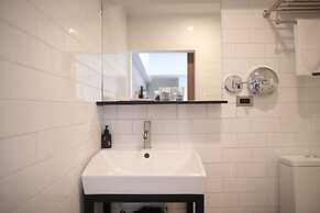 Daan Park Hotel - Hostel