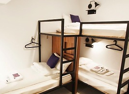 Daan Park Hotel - Hostel