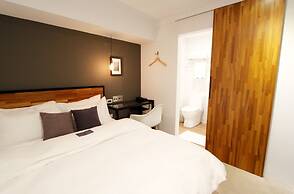 Daan Park Hotel - Hostel