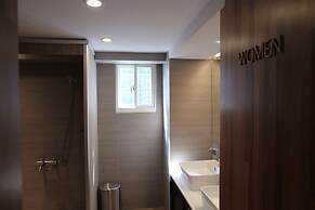 Daan Park Hotel - Hostel