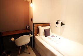 Daan Park Hotel - Hostel