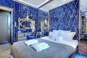 Mala Anglia Deluxe Rooms & SPA